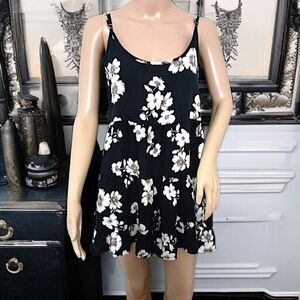 Brandy‎ Melville Tiered Ruffle Dress One Size Jada Dark Floral Romantic Coquette